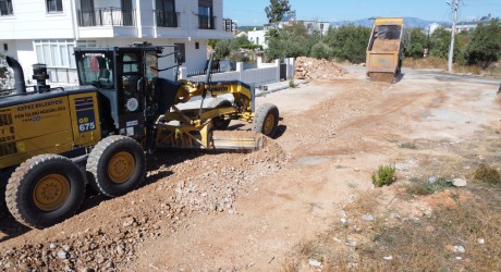 Demirel Mahallesi’nde yollar sathi asfalta hazırlanıyor